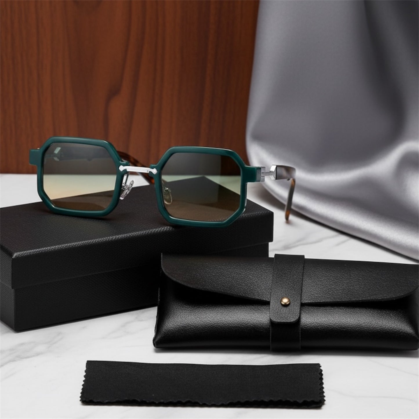 Lunette De Soleil Square Box Exquisite